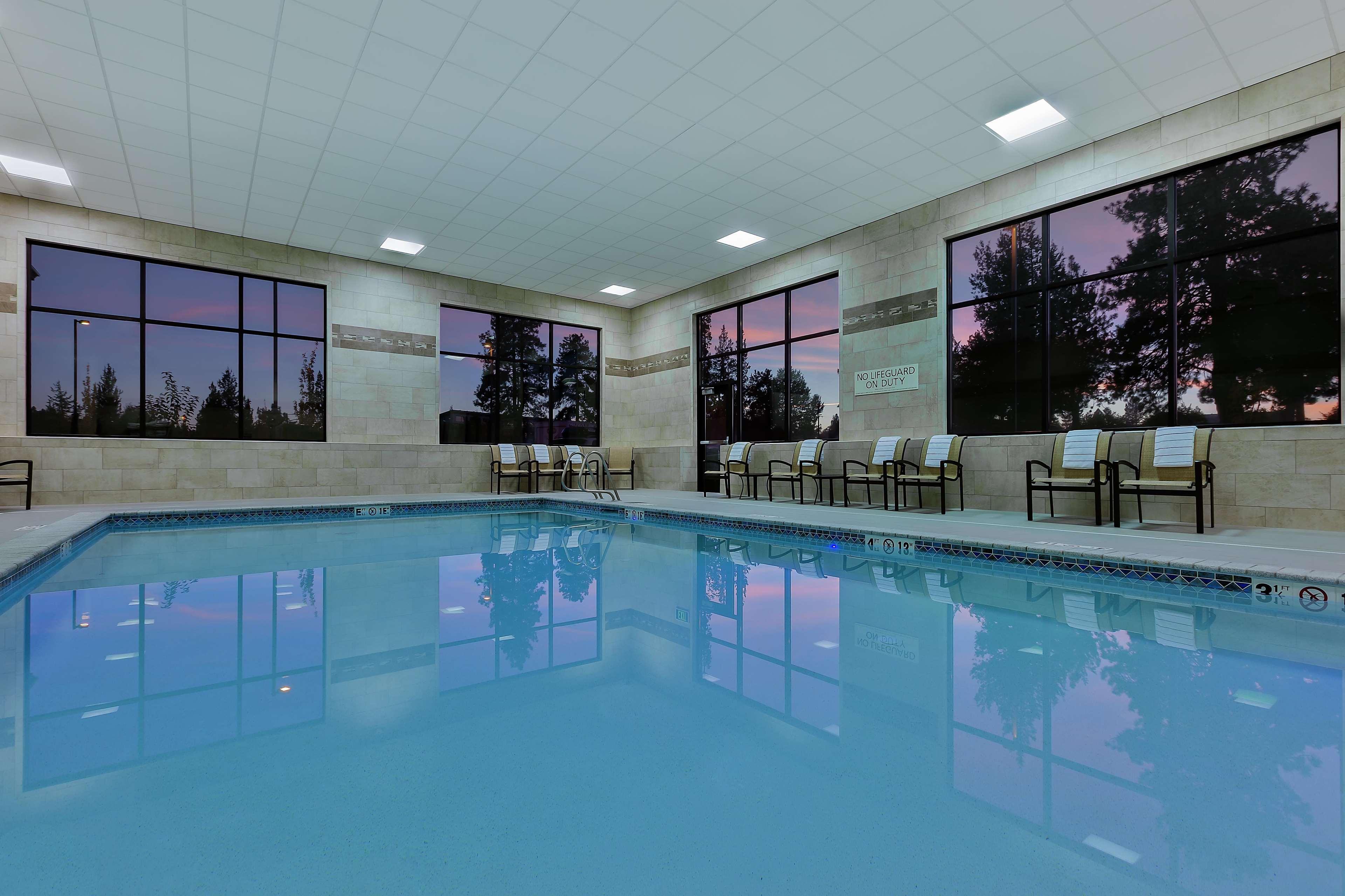 Hampton Inn & Suites Бенд Екстер'єр фото