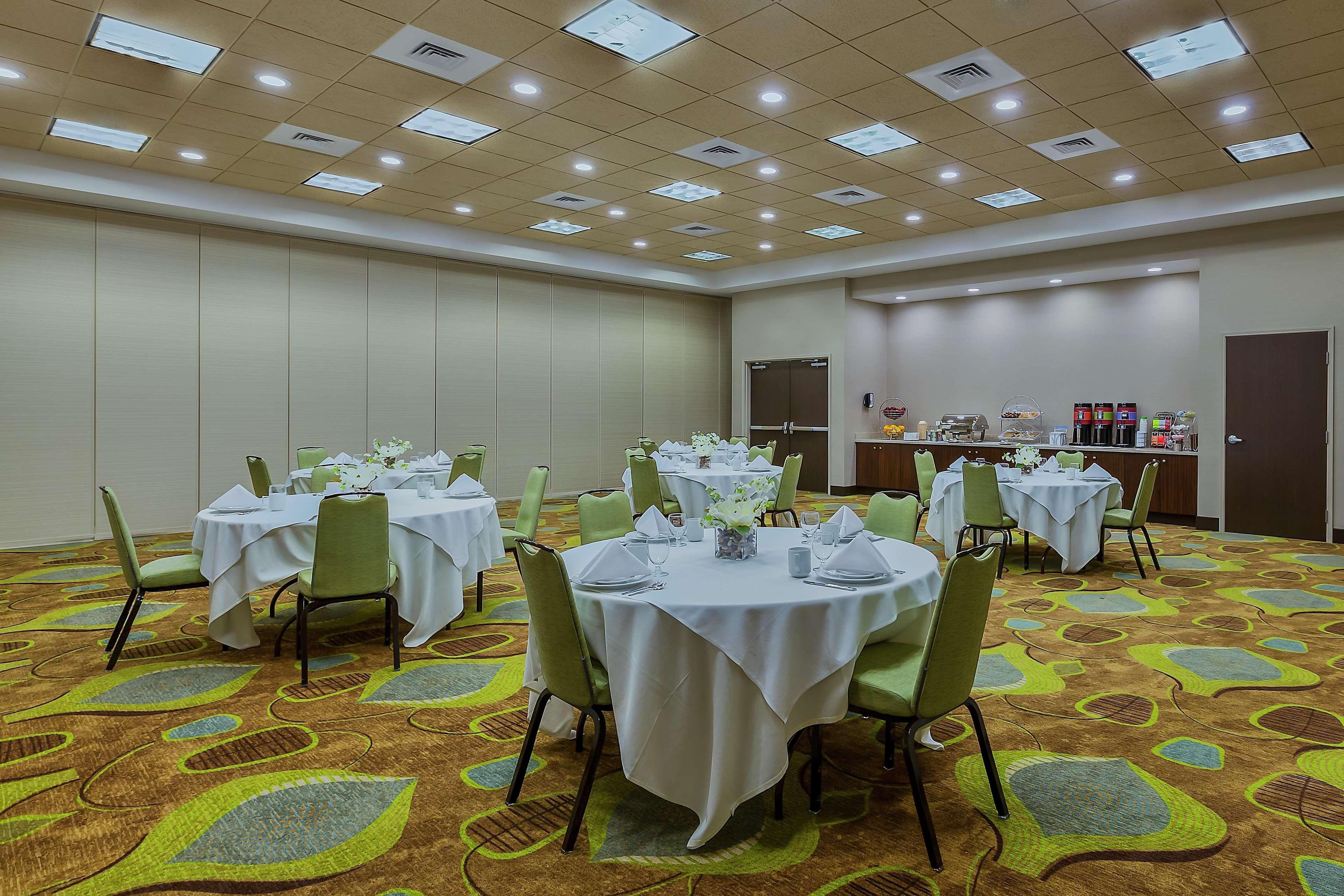 Hampton Inn & Suites Бенд Екстер'єр фото