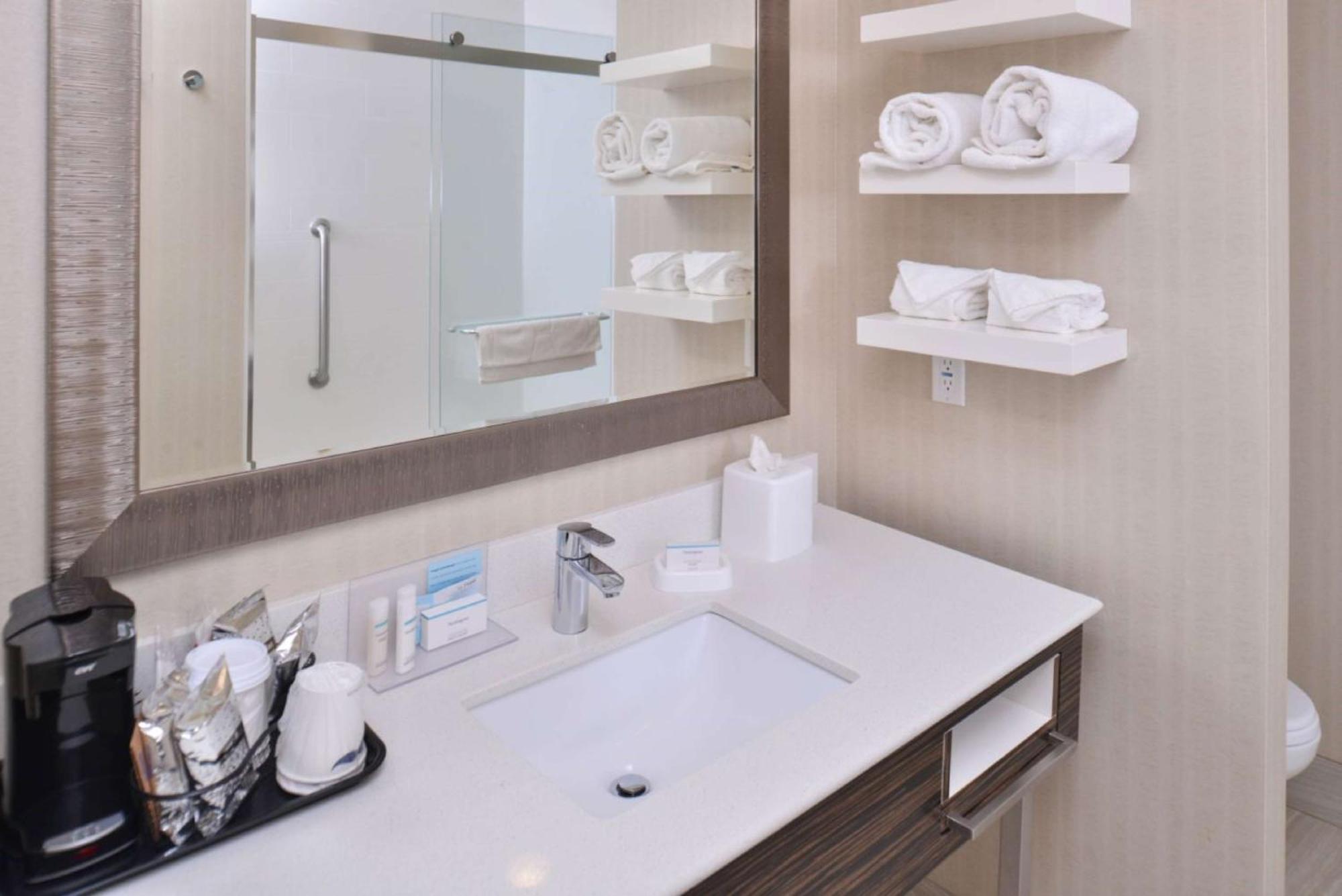 Hampton Inn & Suites Бенд Екстер'єр фото