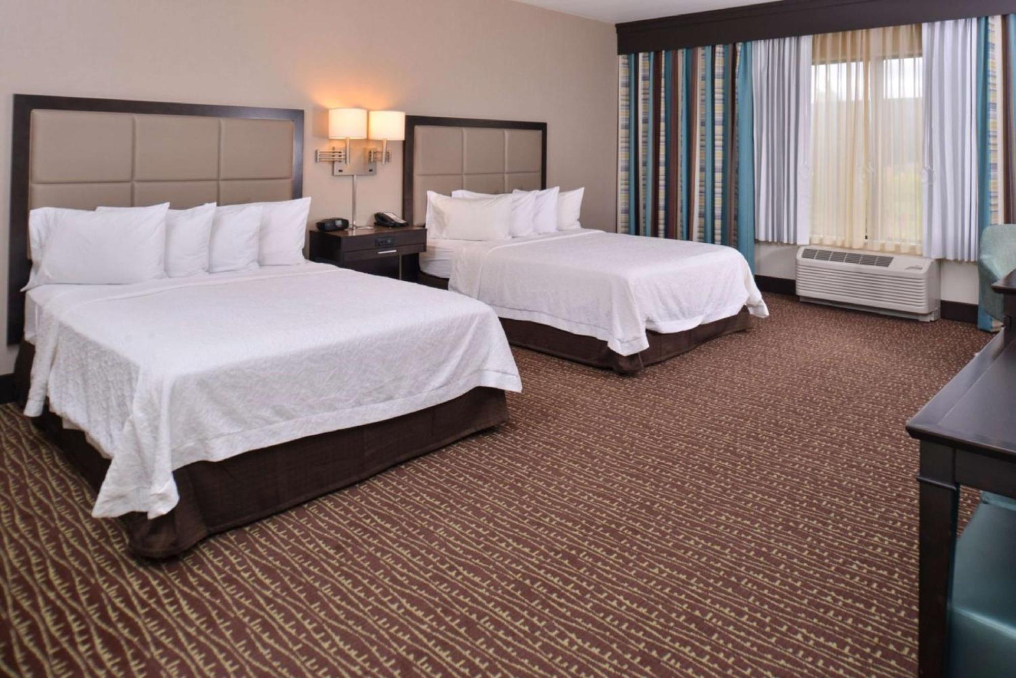 Hampton Inn & Suites Бенд Екстер'єр фото